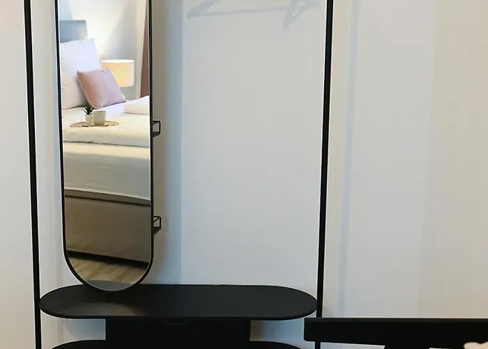 Stays4you - Zentrale Lage, Uninaehe, Extralange Betten