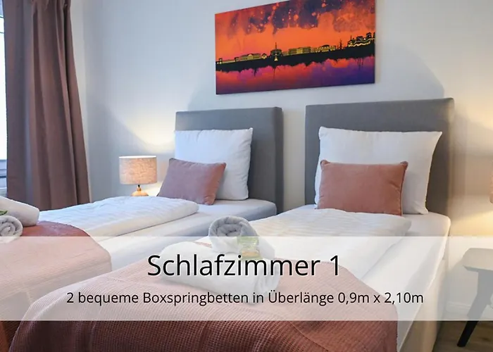 Stays4you - Zentrale Lage, Uninaehe, Extralange Betten Apartment *